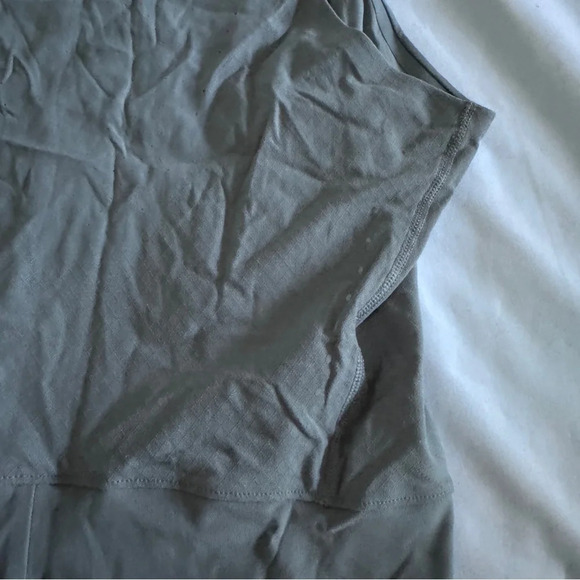 🆕🩶 Lululemon SenseKnit Running Tank - Rhino Grey - Picture 9 of 13